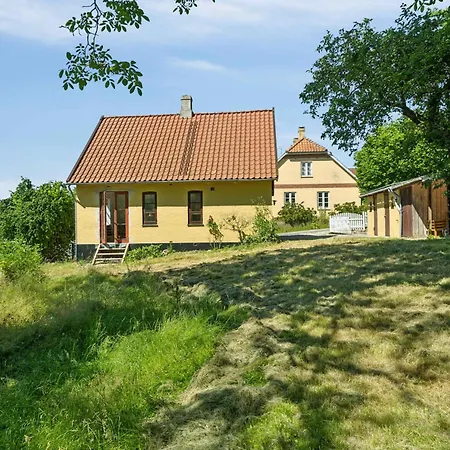 Old Local House From 1904 With Natural Garden * Tranekær