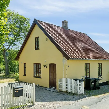 Holiday home Old Local House From 1904 With Natural Garden *