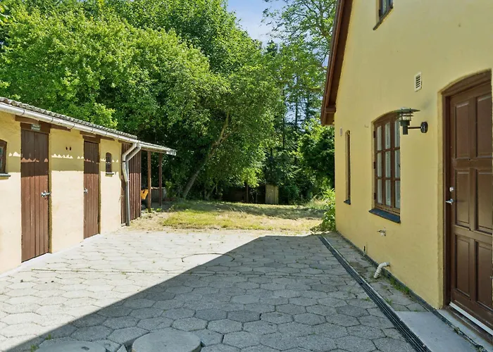Old Local House From 1904 With Natural Garden Сasa de vacaciones *