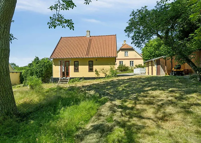 Old Local House From 1904 With Natural Garden * Tranekær